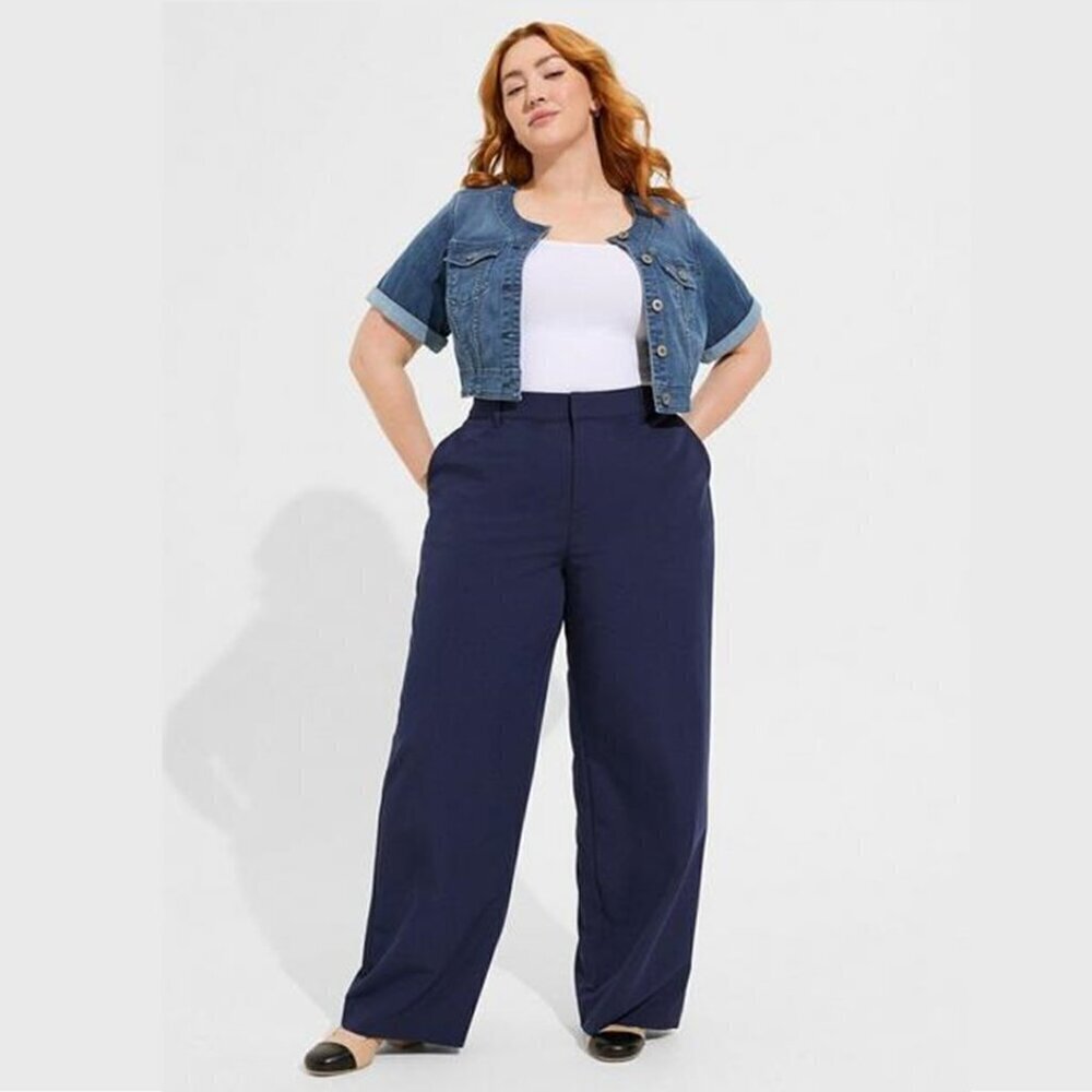 Torrid - 24 Short, Wide Leg City Twill High Rise Pant in Peacoat Navy Blue​​​​​​